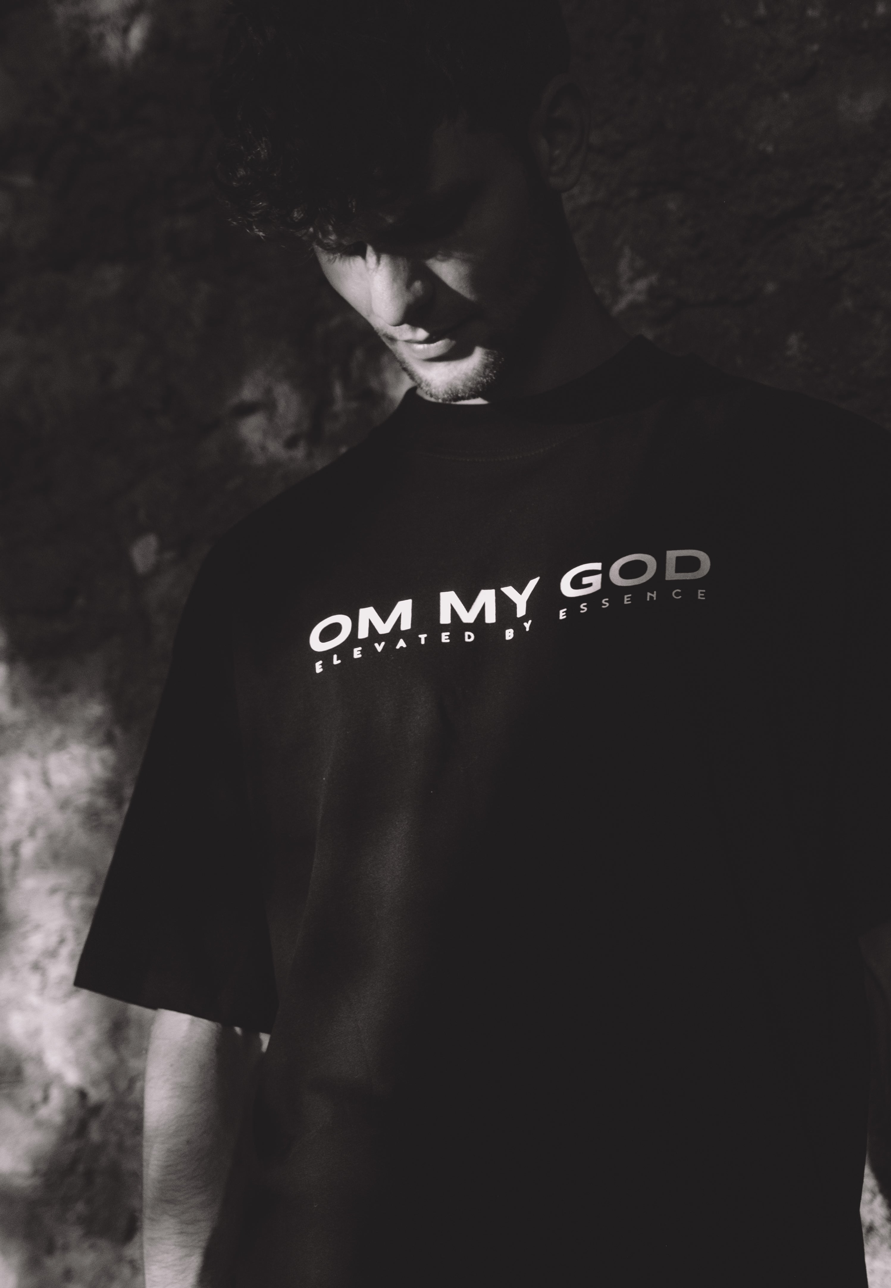 Essence - T-Shirt Black